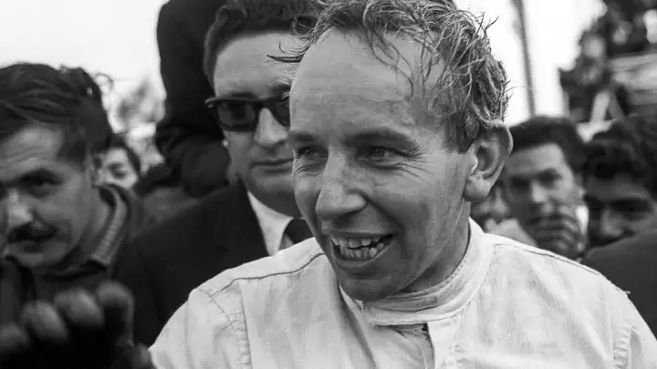 John Surtees, Cooper-Maserati T81, Grand Prix of Mexico, Magdalena Mixhuca, 23 October 1966. (Photo
